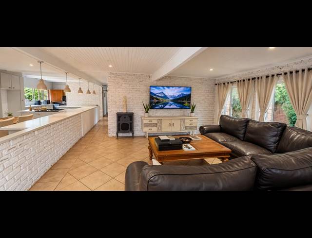 4 BEDROOM HOUSE FOR SALE IN WIERDA PARK